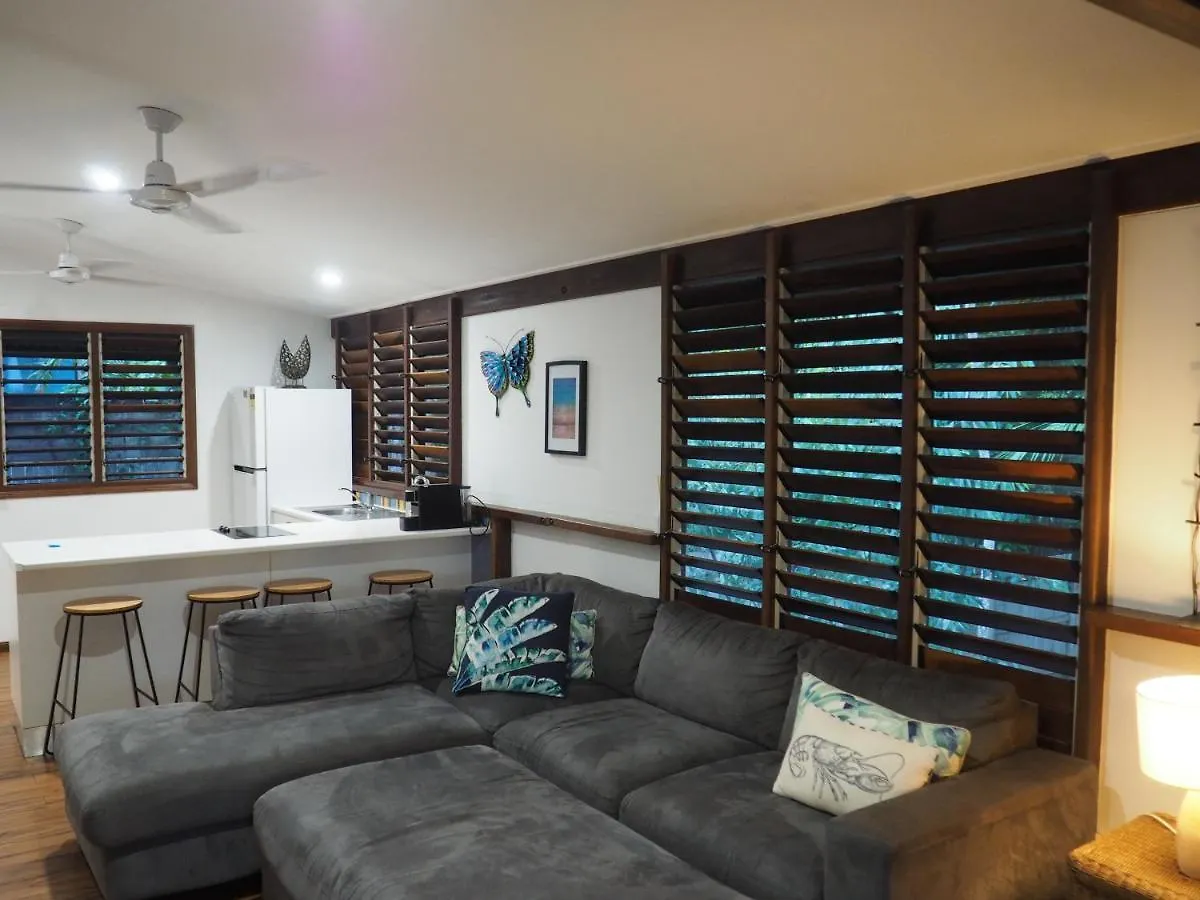 Villa Cassawong Cottages Mission Beach Australia