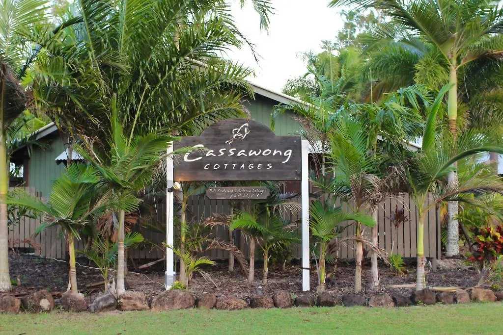 Villa Cassawong Cottages Mission Beach Australia