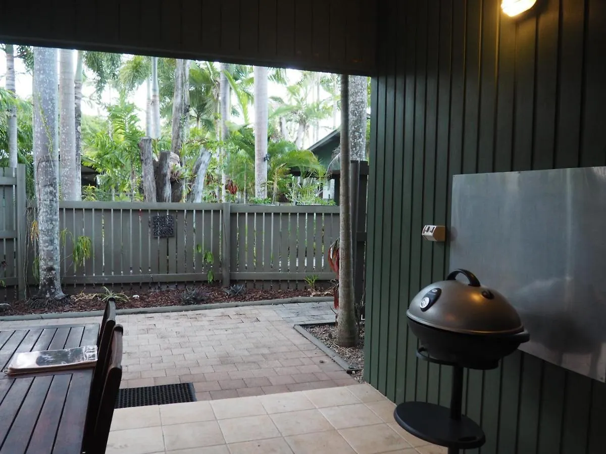 Cassawong Cottages Mission Beach 0*,